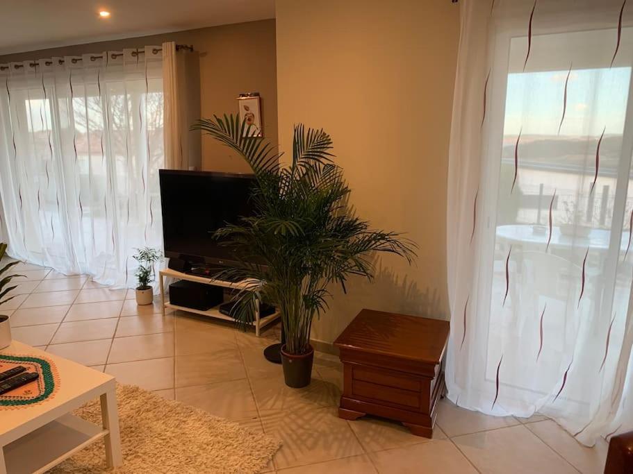 Villa Vue Sur Etang 8 Personnes Spacieuse Et Calme Narbona Exterior foto